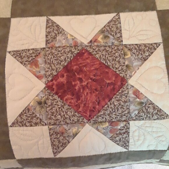 Authentic Hand-stitched Kutztown Amish Quilt - Queen Size - Picture 8 of 16